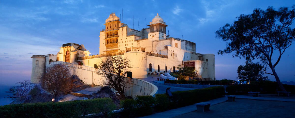 sajjangargh-monsoon-palace-udipur-rajasthan-travel-photography